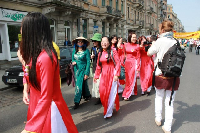 Đức: CLB Thanh thiếu niên Phật tử Giác Tuệ - Chúng tôi là người Việt Nam