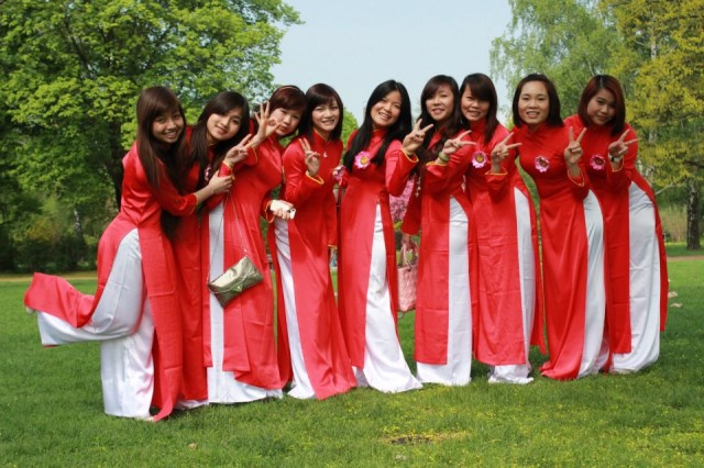 Đức: CLB Thanh thiếu niên Phật tử Giác Tuệ - Chúng tôi là người Việt Nam