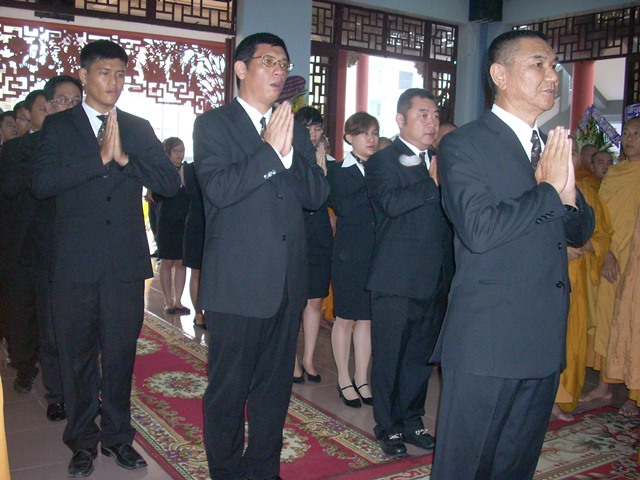 Hình ảnh viếng tang lễ HT. Thích Từ Nhơn buổi sáng ngày thứ hai