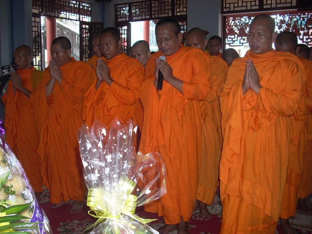 Hình ảnh viếng tang lễ HT. Thích Từ Nhơn buổi sáng ngày thứ hai