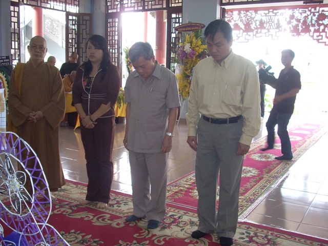 Hình ảnh viếng tang lễ HT. Thích Từ Nhơn buổi sáng ngày thứ hai