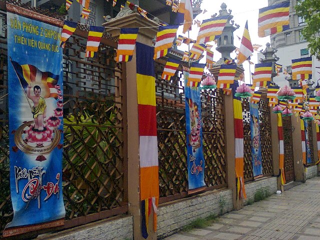 TP. HCM - Bình Dương: Khởi động mùa Phật đản PL 2557