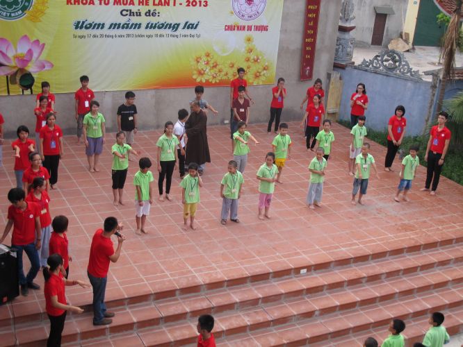 Hà Nội: Khóa tu chùa Nam Dư Thượng và hội thi tranh