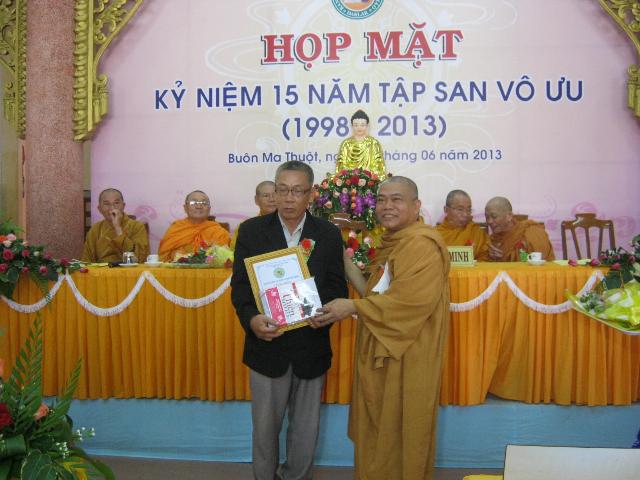 DAKLAK: Họp mặt Kỷ niệm 15 năm Tập san Vô Ưu (1998-2013)