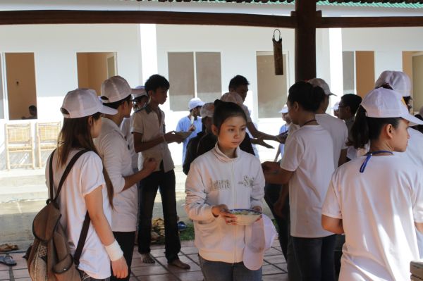 Buôn Mê: Thương màu áo trắng của Thiện Tài Đồng Tử