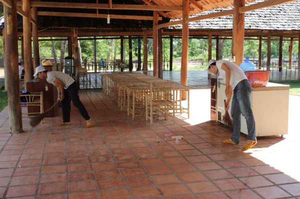 Buôn Mê: Thương màu áo trắng của Thiện Tài Đồng Tử
