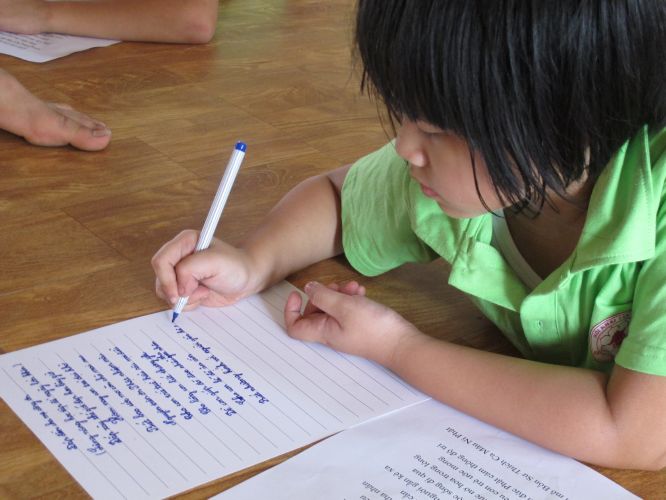 Hà Nội: Khóa tu chùa Nam Dư Thượng với chương trình cả nhà cùng vượt khó và viết lời kinh Phật