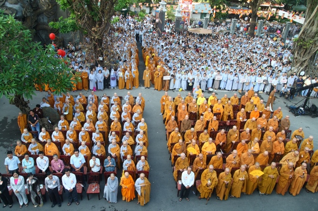 TP.HCM: Thiêng liêng đại lễ Phật đản tại chùa Phổ Quang