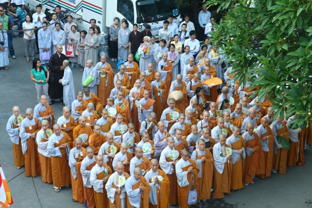 TP.HCM: Thiêng liêng đại lễ Phật đản tại chùa Phổ Quang