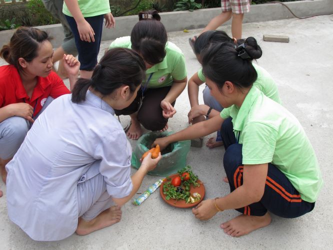 Hà Nội: Khóa tu chùa Nam Dư Thượng với chương trình cả nhà cùng vượt khó và viết lời kinh Phật