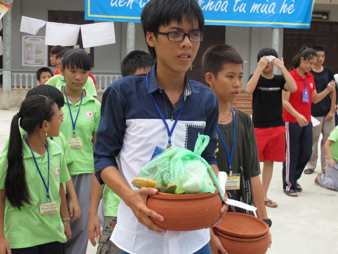 Hà Nội: Khóa tu chùa Nam Dư Thượng với chương trình cả nhà cùng vượt khó và viết lời kinh Phật