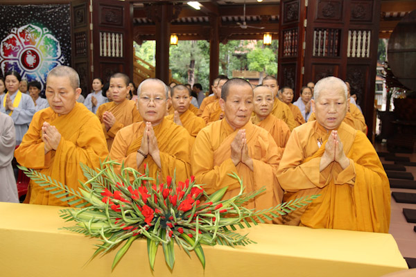 TP.HCM: HT. Thích Trí Quảng ban Pháp thoại tại tổ đình Giác Lâm
