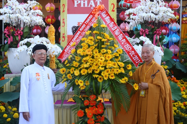 TP.HCM: Thiêng liêng đại lễ Phật đản tại chùa Phổ Quang
