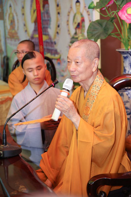TP.HCM: HT. Thích Trí Quảng ban Pháp thoại tại tổ đình Giác Lâm