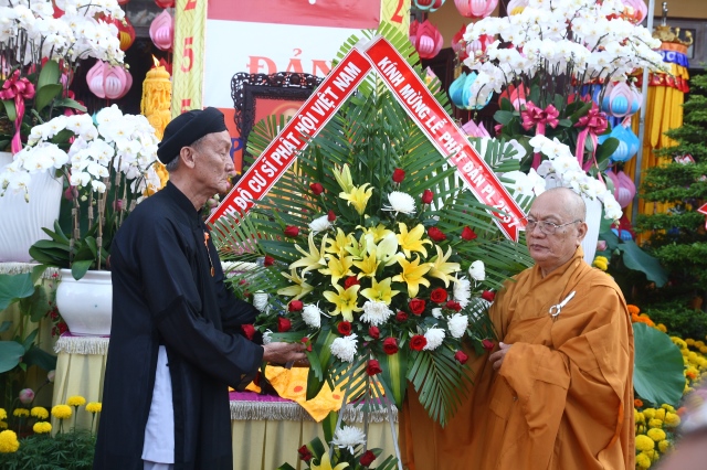 TP.HCM: Thiêng liêng đại lễ Phật đản tại chùa Phổ Quang