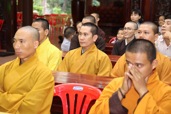 TP.HCM: HT. Thích Trí Quảng ban Pháp thoại tại tổ đình Giác Lâm