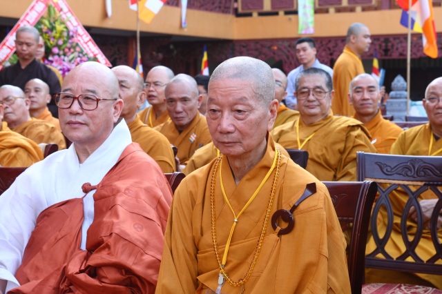 TP.HCM: Thiêng liêng đại lễ Phật đản tại chùa Phổ Quang