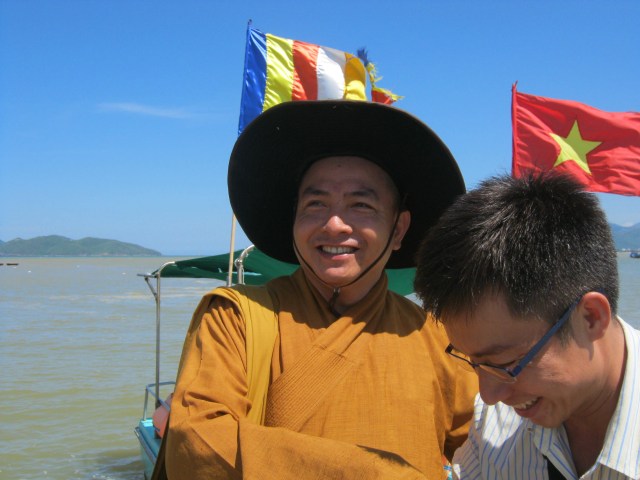 Khánh Hòa: Quà từ đất liền gửi tặng Trường Sa