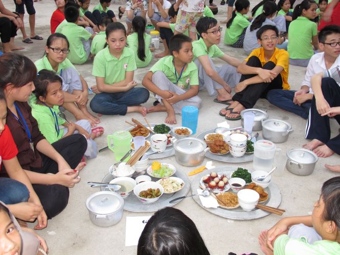 Hà Nội: Khóa tu chùa Nam Dư Thượng với chương trình cả nhà cùng vượt khó và viết lời kinh Phật