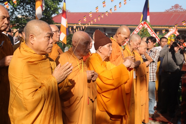 TP.HCM: Thiêng liêng đại lễ Phật đản tại chùa Phổ Quang