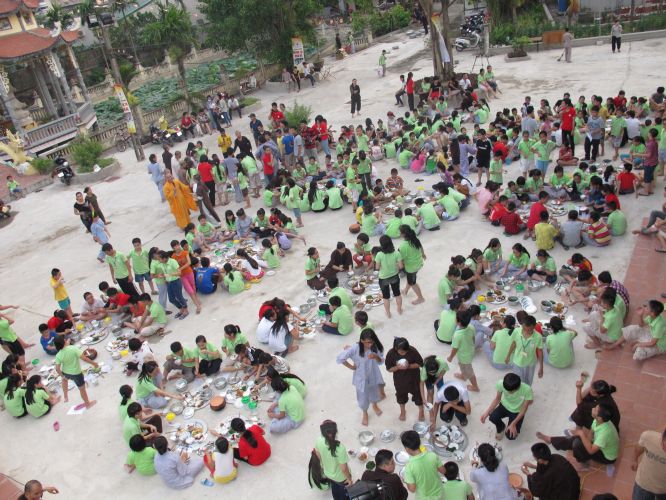 Hà Nội: Khóa tu chùa Nam Dư Thượng với chương trình cả nhà cùng vượt khó và viết lời kinh Phật