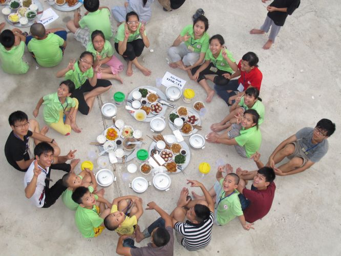 Hà Nội: Khóa tu chùa Nam Dư Thượng với chương trình cả nhà cùng vượt khó và viết lời kinh Phật