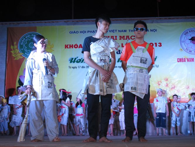 Hà Nội: Hoành tráng đêm thời trang – Văn nghệ tại khóa tu chùa Nam Dư Thượng