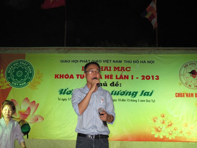 Hà Nội: Hoành tráng đêm thời trang – Văn nghệ tại khóa tu chùa Nam Dư Thượng