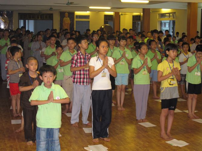 Hà Nội: Chùm ảnh đọng lại trong khóa tu mùa hè 2013 chùa Nam Du Thượng