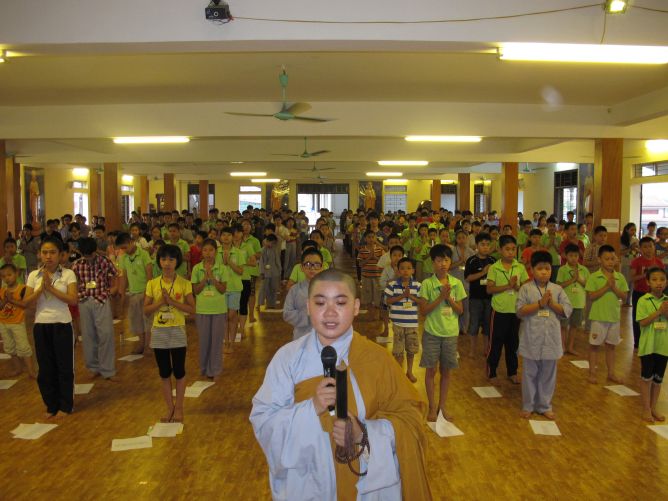 Hà Nội: Chùm ảnh đọng lại trong khóa tu mùa hè 2013 chùa Nam Du Thượng