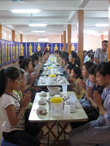 Hà Nội: Chùm ảnh đọng lại trong khóa tu mùa hè 2013 chùa Nam Du Thượng