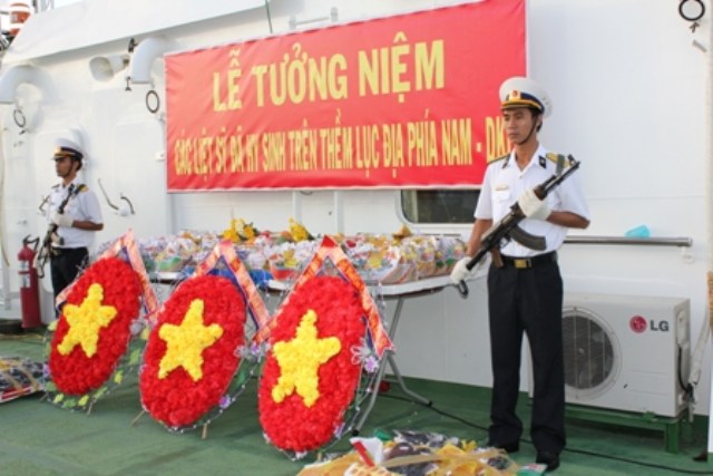 Ký sự: Trên con tàu HQ571 với hành trình đến Trường Sa