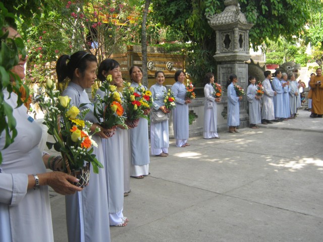 Ban Hoằng Pháp TW GHPGVN thăm trường hạ Khánh Hòa