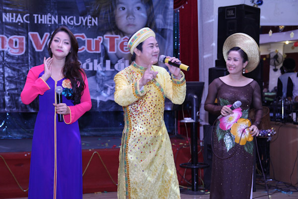 TP.HCM: Đêm nhạc kêu gọi từ thiện &quot;Hướng về Cư Tê&quot;