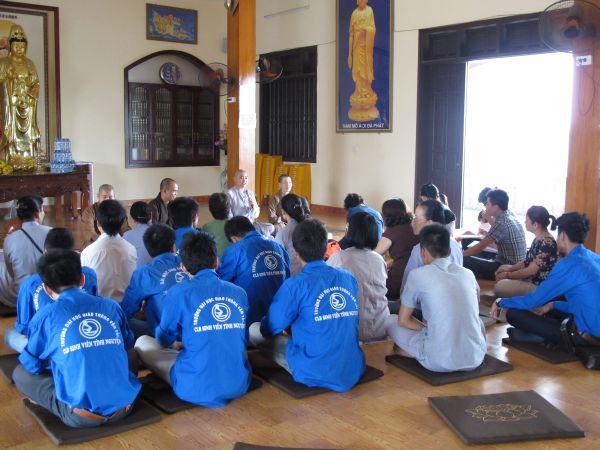 Hà Nội: Khởi động khóa tu cho các bạn trẻ tại chùa Nam Dư Thượng