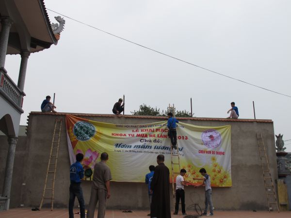 Hà Nội: Khởi động khóa tu cho các bạn trẻ tại chùa Nam Dư Thượng