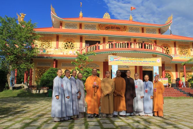 Đồng Tháp: Sư cô Hương Nhũ với pháp thoại “Hiểu và Thương” – Hội trại tuổi trẻ và cuộc sống