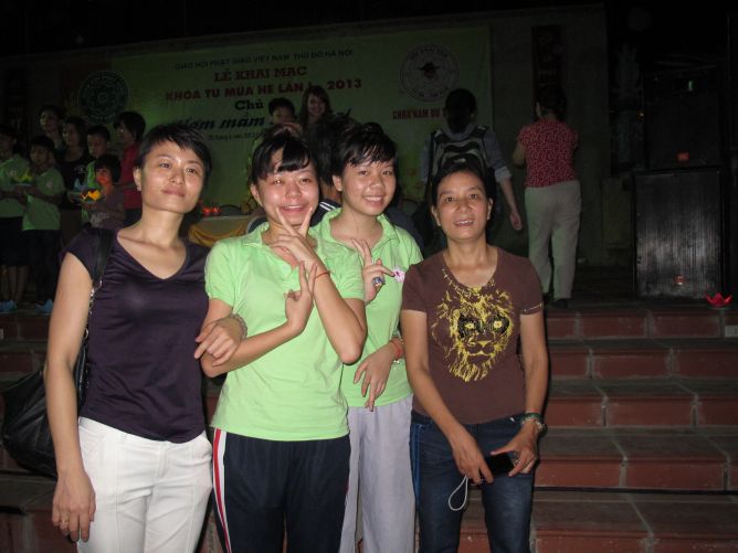 Hà Nội: Chùm ảnh đọng lại trong khóa tu mùa hè 2013 chùa Nam Du Thượng