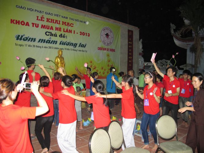 Hà Nội: Chùm ảnh đọng lại trong khóa tu mùa hè 2013 chùa Nam Du Thượng