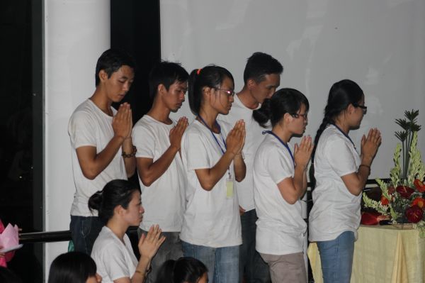 Buôn Mê: Thương màu áo trắng của Thiện Tài Đồng Tử