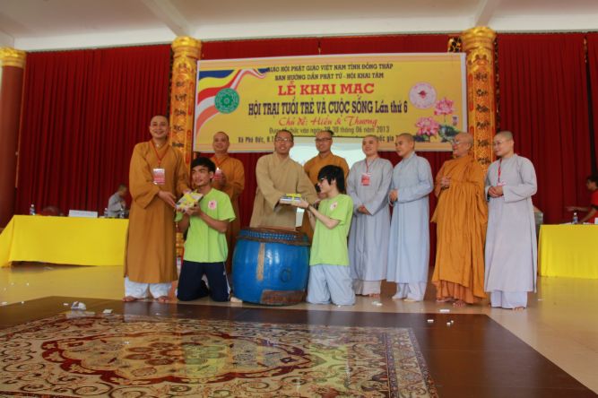 Đồng Tháp: Hội trại hiểu và thương với Gameshow “Hồi trống pháp”