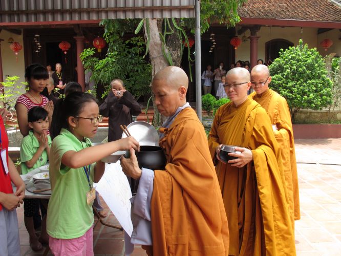 Hà Nội: Có một phiên chợ vui tươi tại chùa Nam Dư Thượng