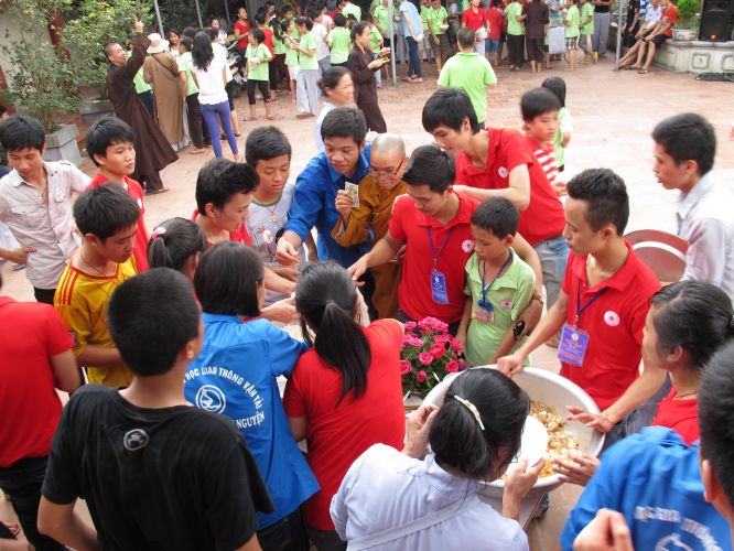 Hà Nội: Có một phiên chợ vui tươi tại chùa Nam Dư Thượng