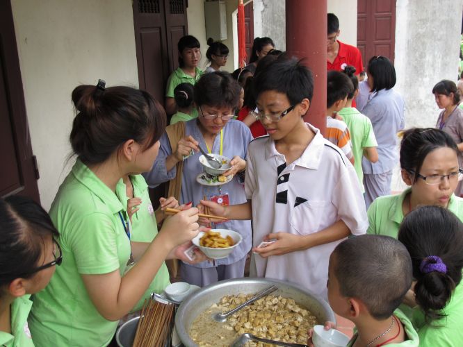 Hà Nội: Có một phiên chợ vui tươi tại chùa Nam Dư Thượng