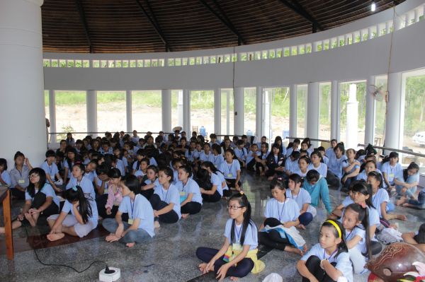 Đắc Lắc: TT. Thích Nhật Từ và pháp thoại “NHỮNG SAI LẦM TUỔI TEEN”