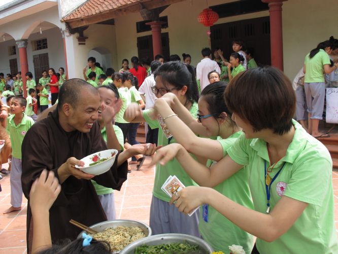 Hà Nội: Có một phiên chợ vui tươi tại chùa Nam Dư Thượng