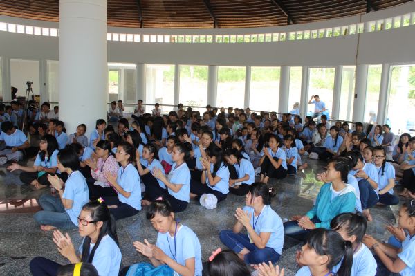 Đắc Lắc: TT. Thích Nhật Từ và pháp thoại “NHỮNG SAI LẦM TUỔI TEEN”