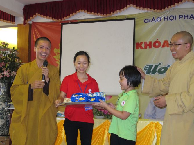 Hà Nội: Bế mạc khóa tu mùa hè tại chùa Nam Dư Thượng