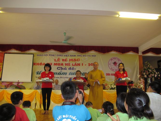 Hà Nội: Bế mạc khóa tu mùa hè tại chùa Nam Dư Thượng