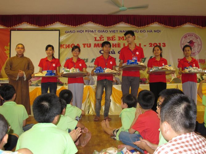 Hà Nội: Bế mạc khóa tu mùa hè tại chùa Nam Dư Thượng